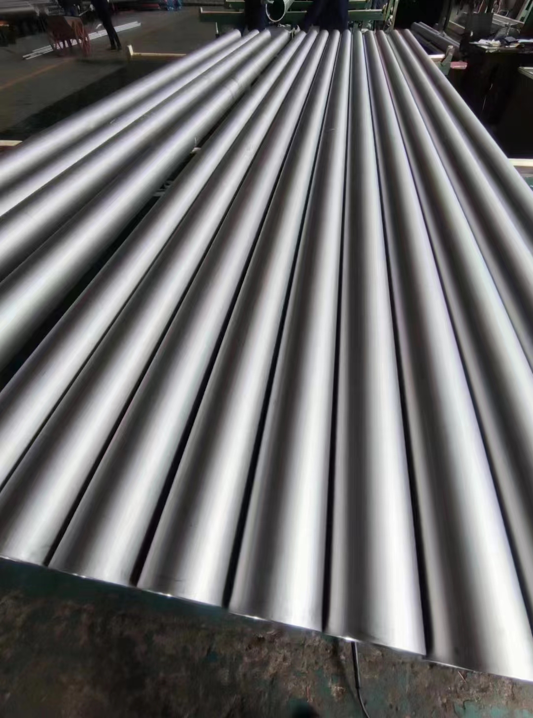 STAINLESS STEEL SEAMLESS PIPE 